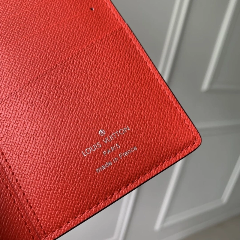 LV Wallets 4048I-0121