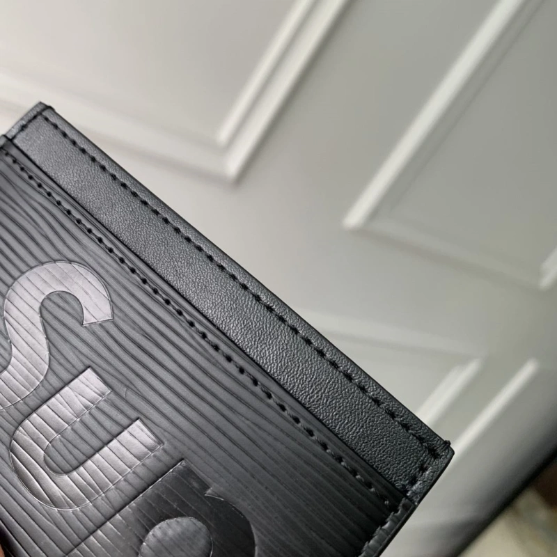 LV Wallets 4048I-0123
