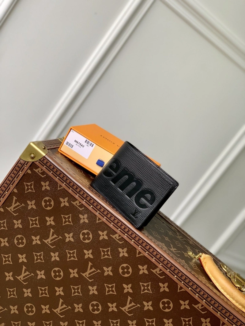 LV Wallets 4048I-0124