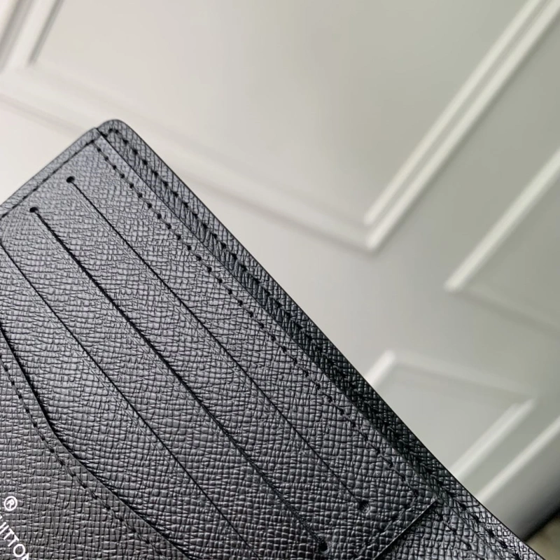 LV Wallets 4048I-0124