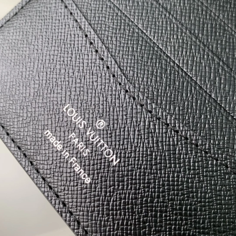 LV Wallets 4048I-0124
