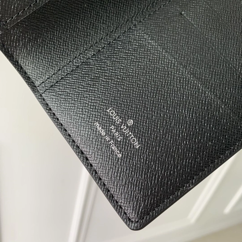LV Wallets 4048I-0125