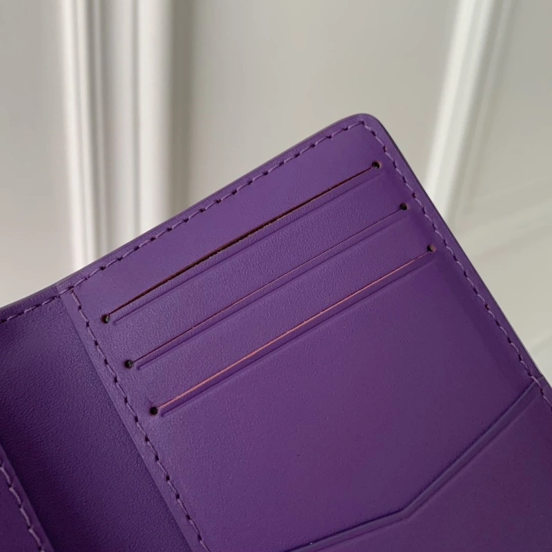 LV Wallets 4048I-0128