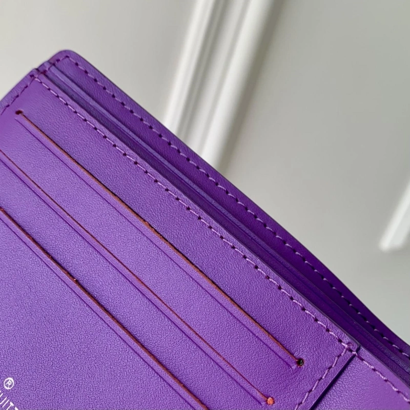 LV Wallets 4048I-0129