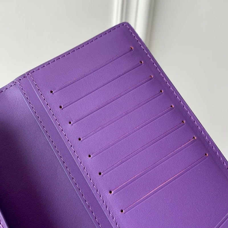 LV Wallets 4048I-0130