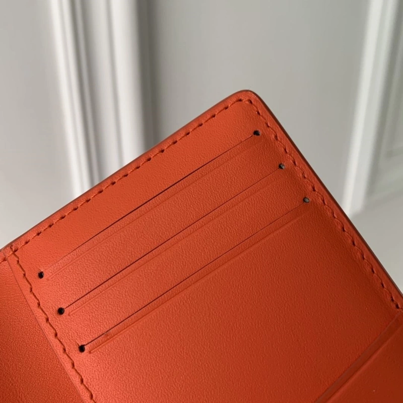 LV Wallets 4048I-0132