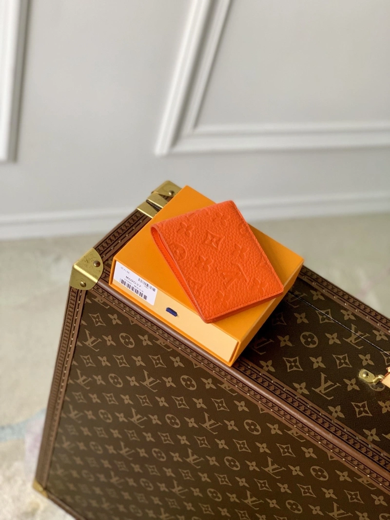 LV Wallets 4048I-0133