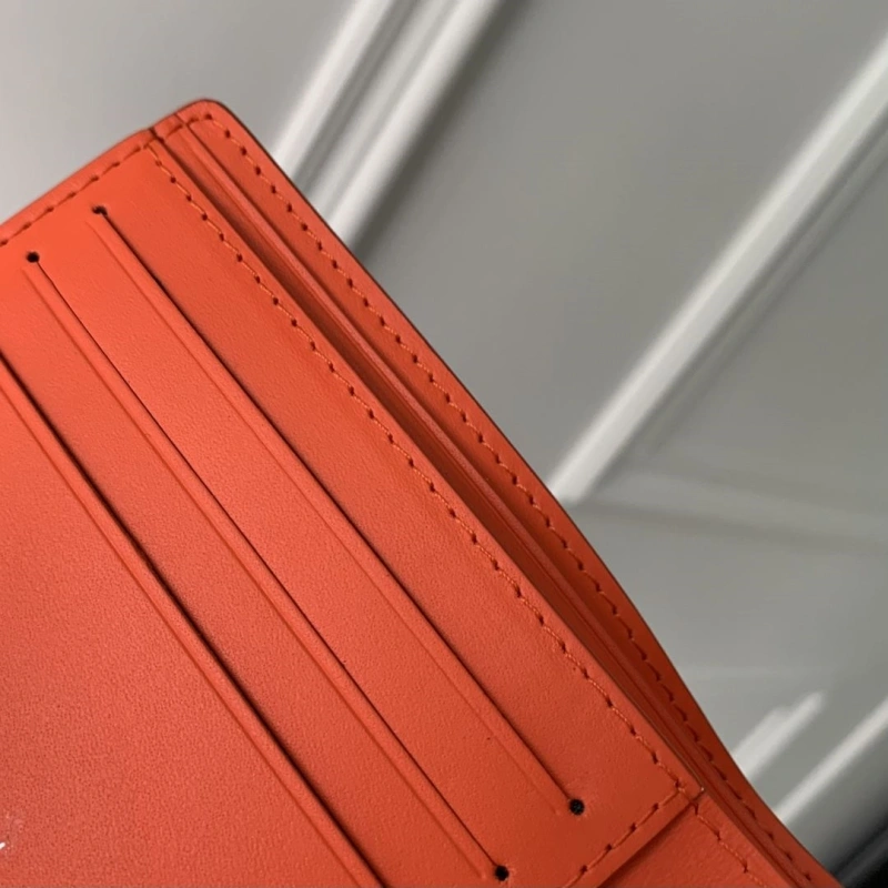 LV Wallets 4048I-0133