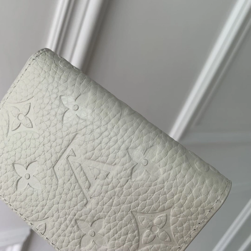 LV Wallets 4048I-0136