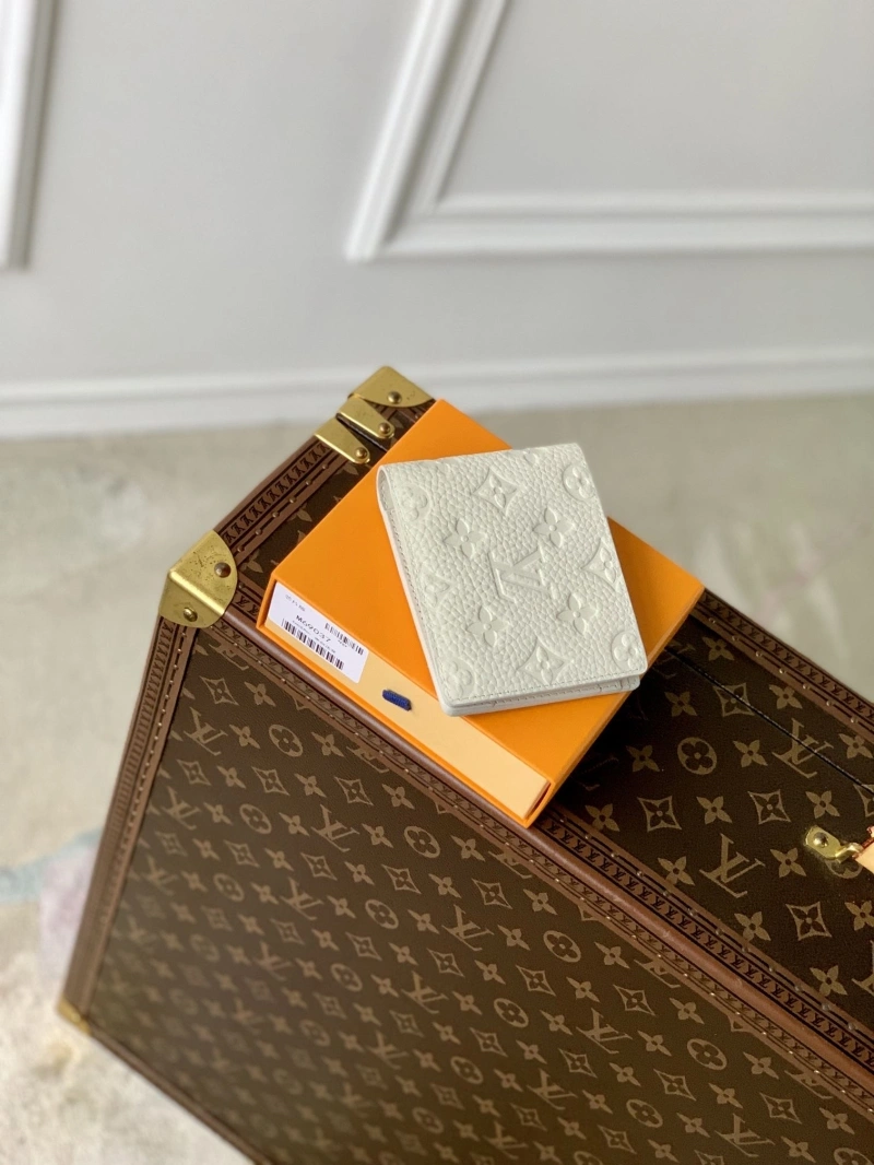 LV Wallets 4048I-0137