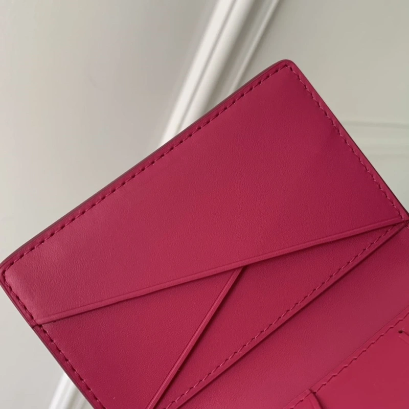 LV Wallets 4048I-0140