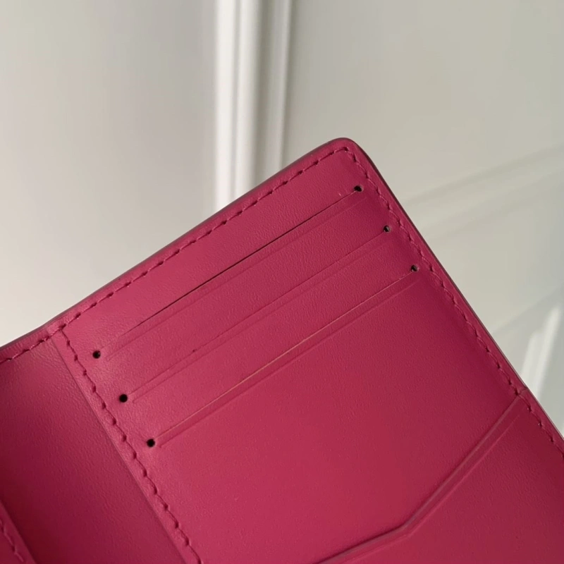 LV Wallets 4048I-0140