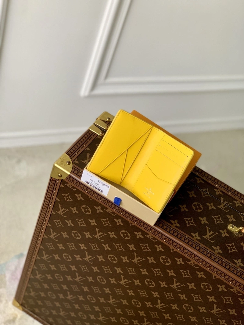 LV Wallets 4048I-0144