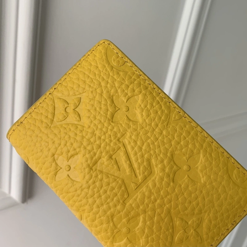 LV Wallets 4048I-0144