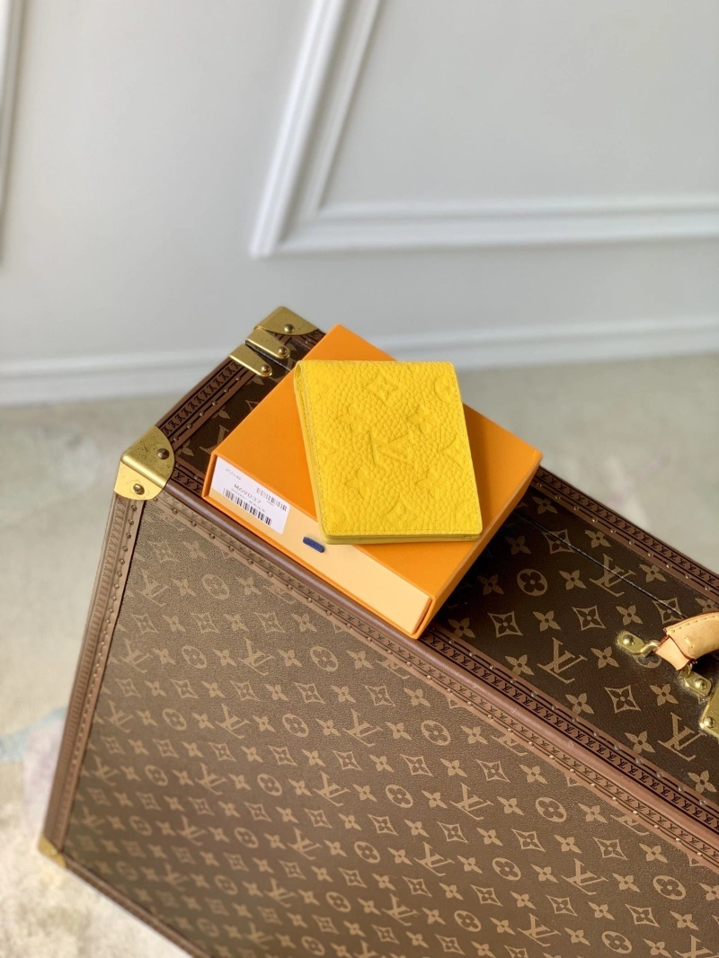 LV Wallets 4048I-0145