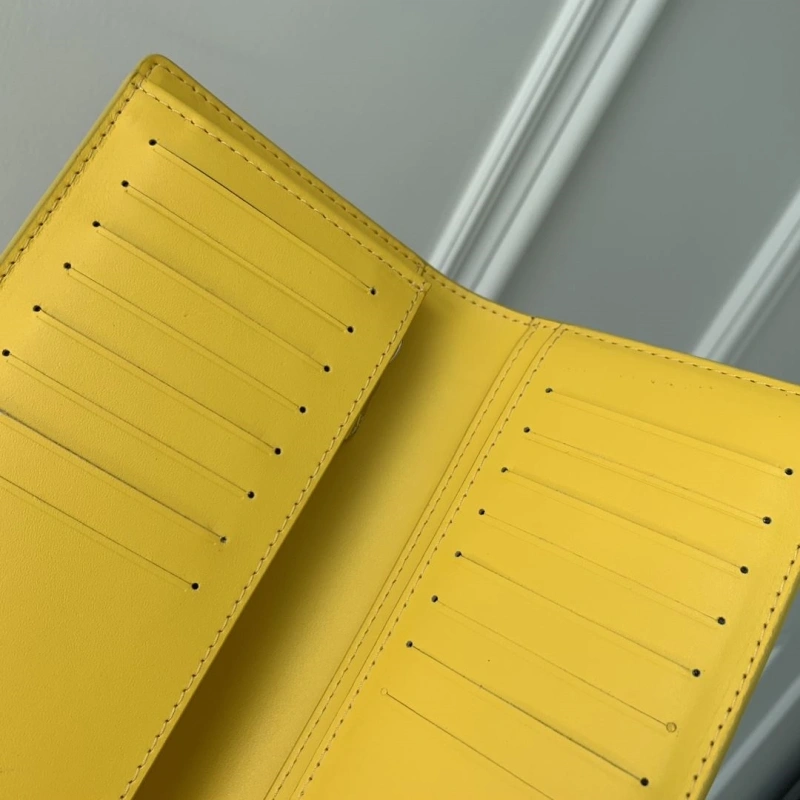 LV Wallets 4048I-0146