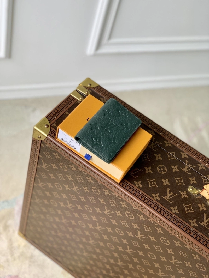LV Wallets 4048I-0148