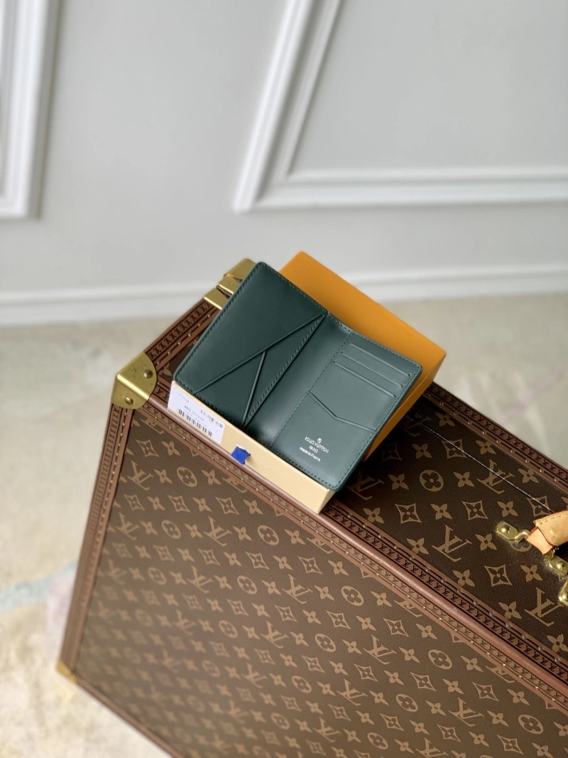 LV Wallets 4048I-0148