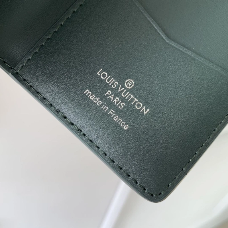 LV Wallets 4048I-0148