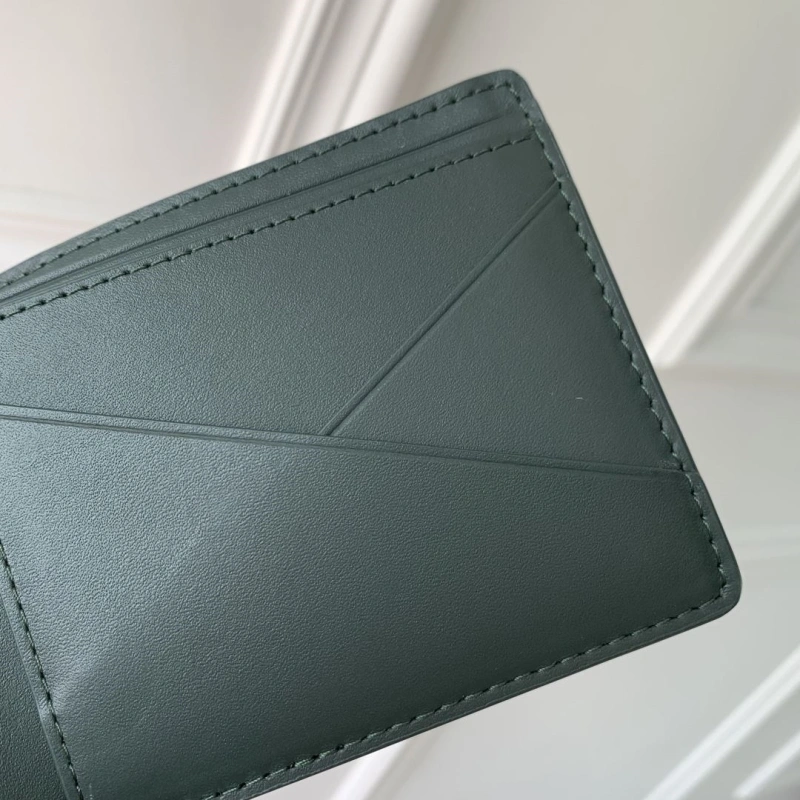 LV Wallets 4048I-0149