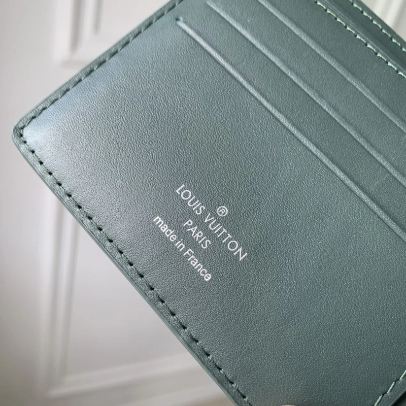 LV Wallets 4048I-0149
