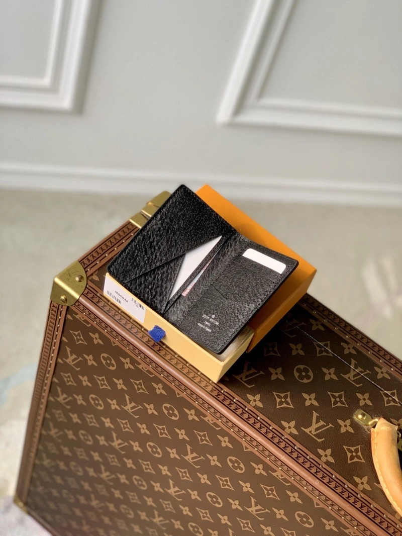 LV Wallets 4048I-0169