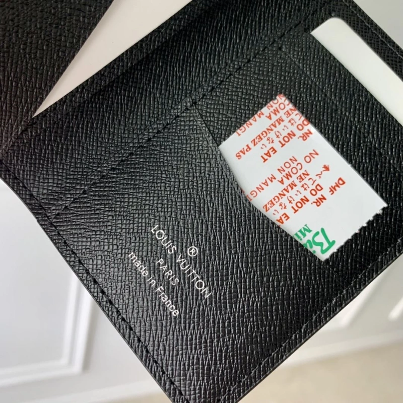 LV Wallets 4048I-0169