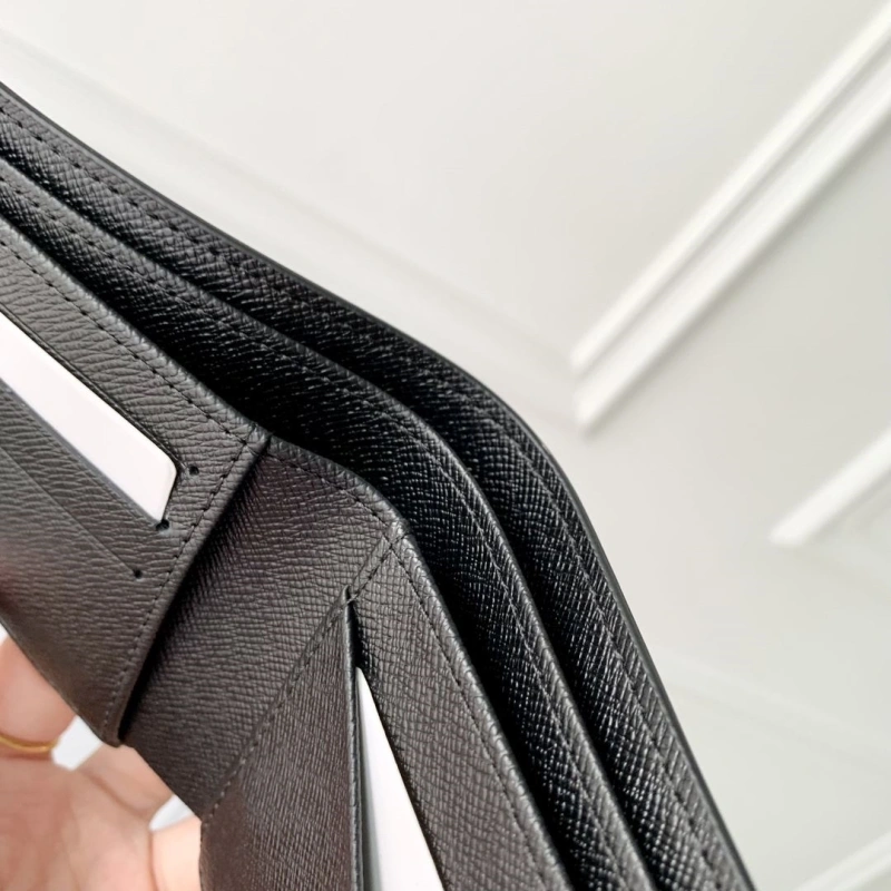 LV Wallets 4048I-0170