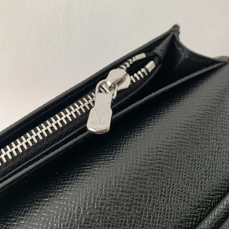 LV Wallets 4048I-0171