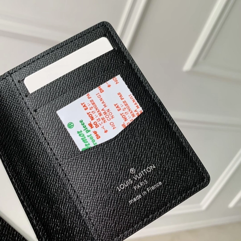 LV Wallets 4048I-0174
