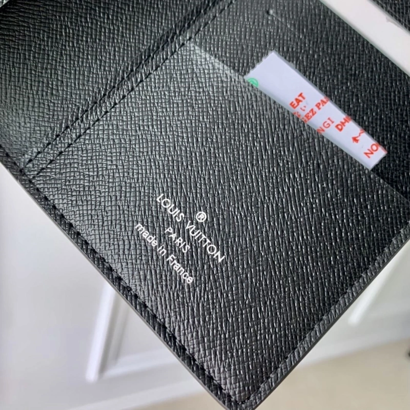 LV Wallets 4048I-0176