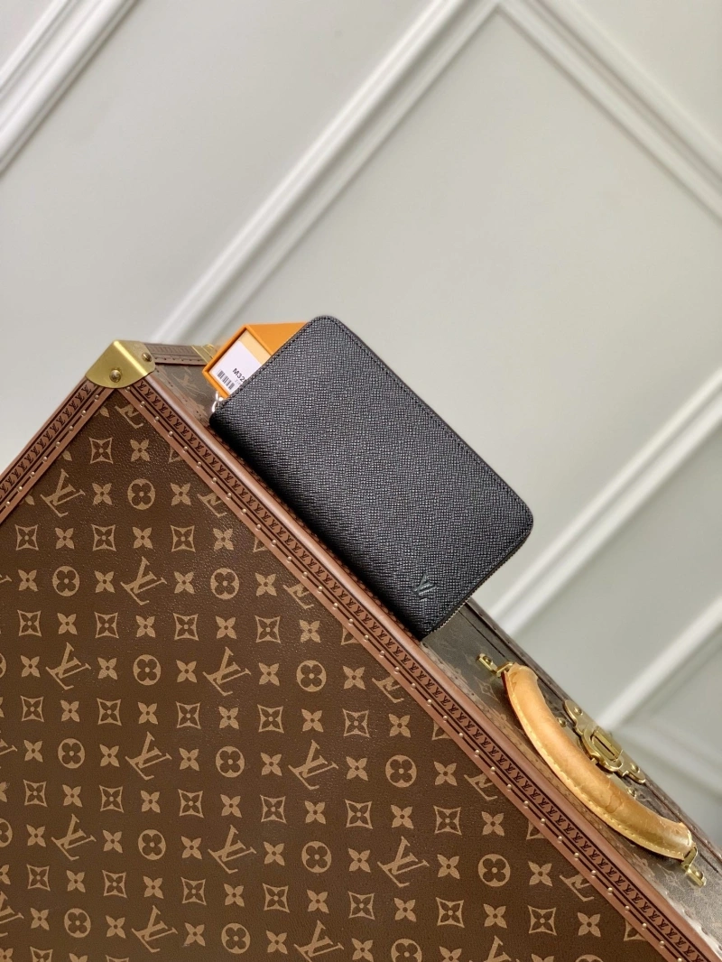 LV Wallets 4048I-0177