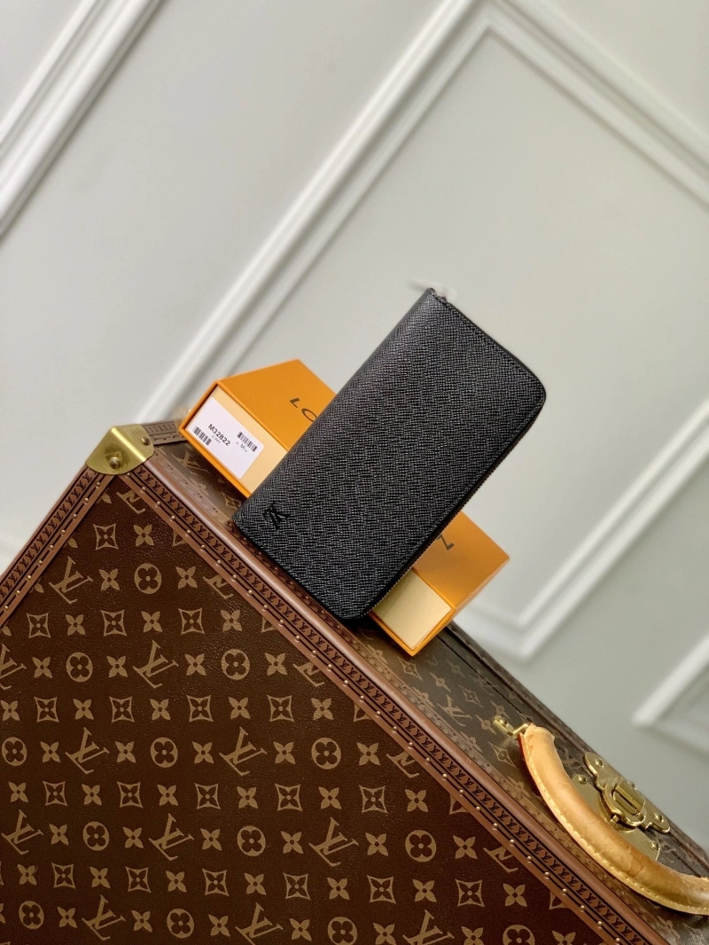 LV Wallets 4048I-0177