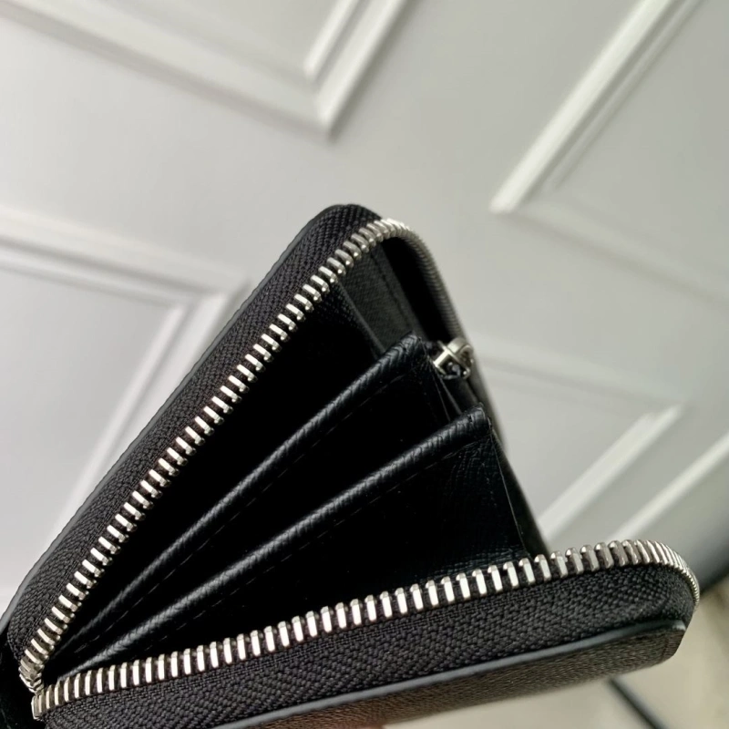LV Wallets 4048I-0177