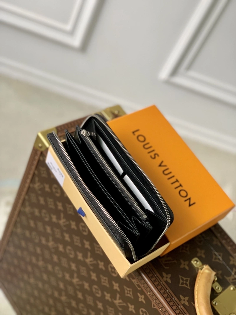 LV Wallets 4048I-0177