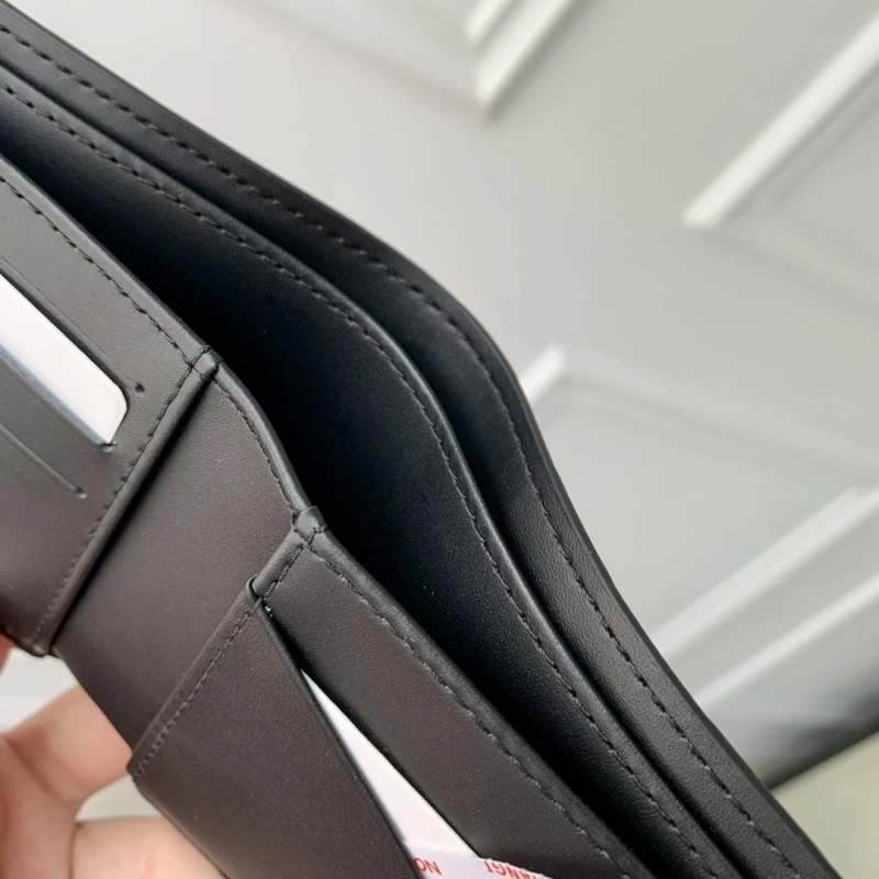 LV Wallets 4048I-0180