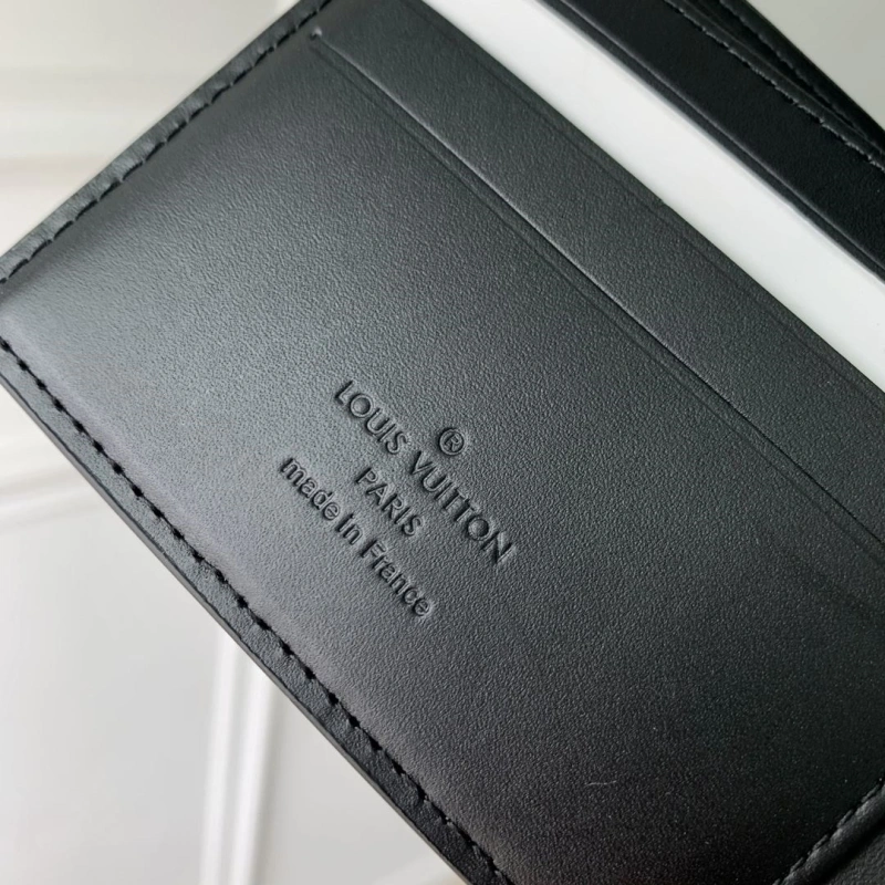 LV Wallets 4048I-0180