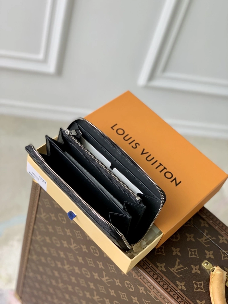 LV Wallets 4048I-0182