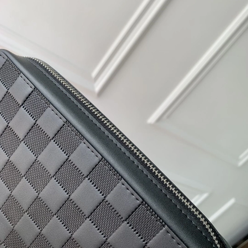 LV Wallets 4048I-0183