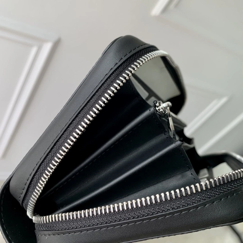 LV Wallets 4048I-0183