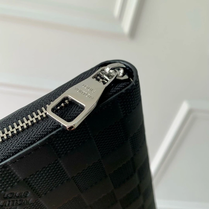LV Wallets 4048I-0184