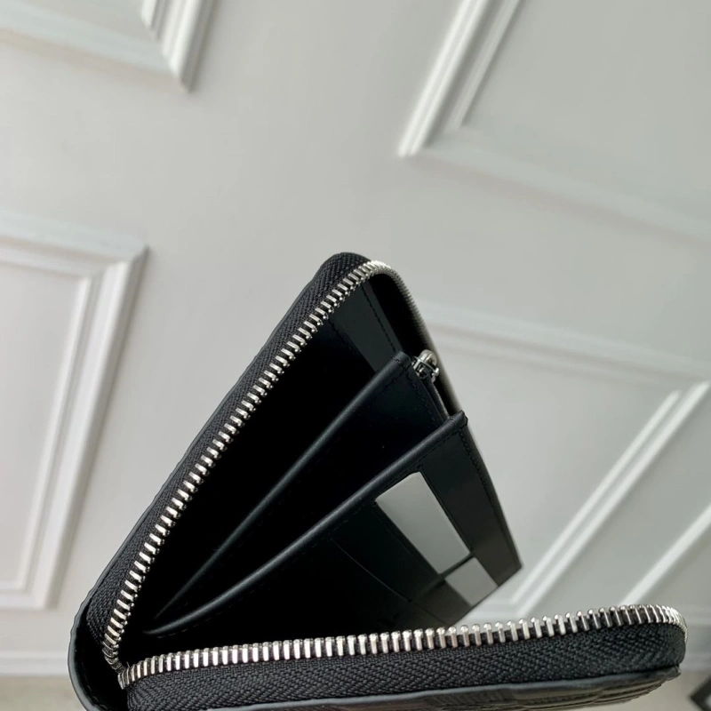 LV Wallets 4048I-0184