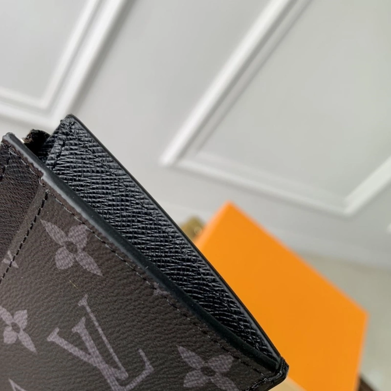 LV Wallets 4048I-0185