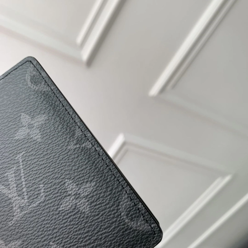 LV Wallets 4048I-0186