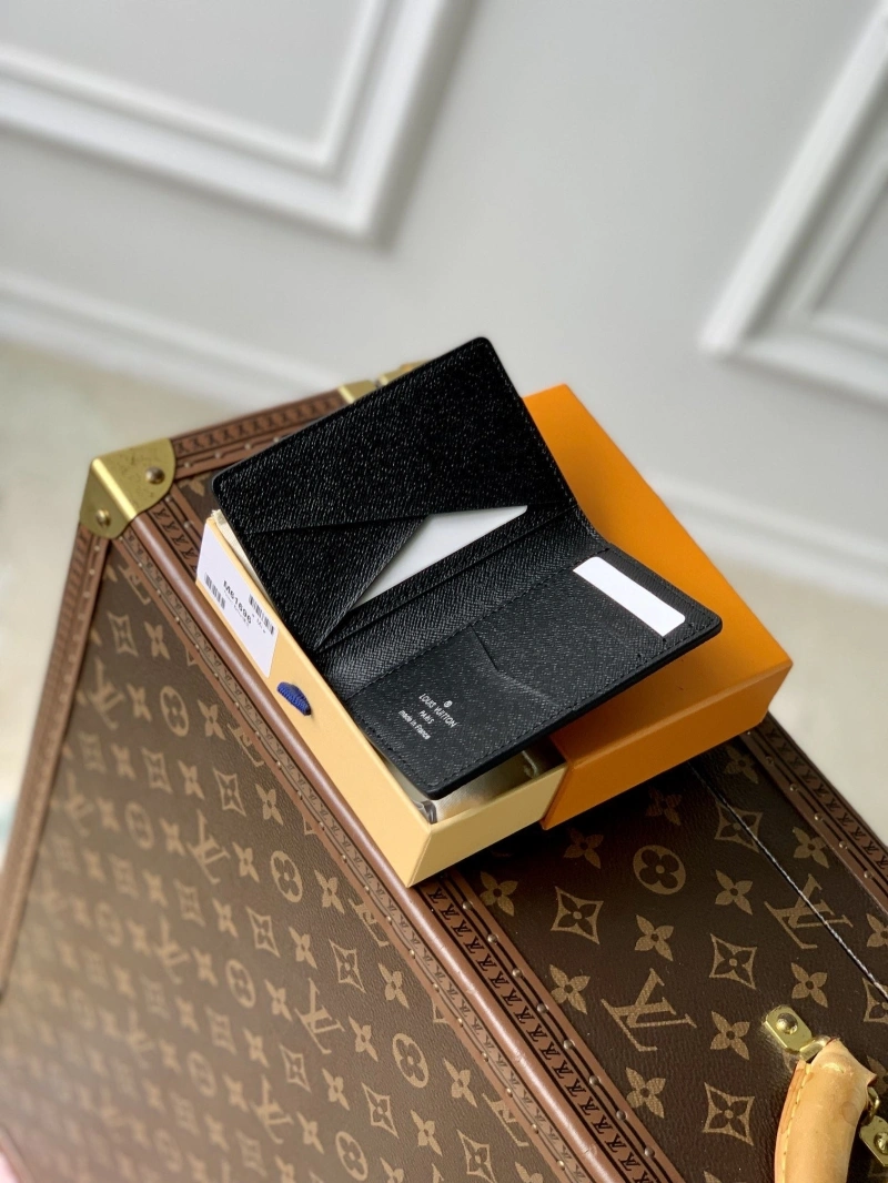 LV Wallets 4048I-0186