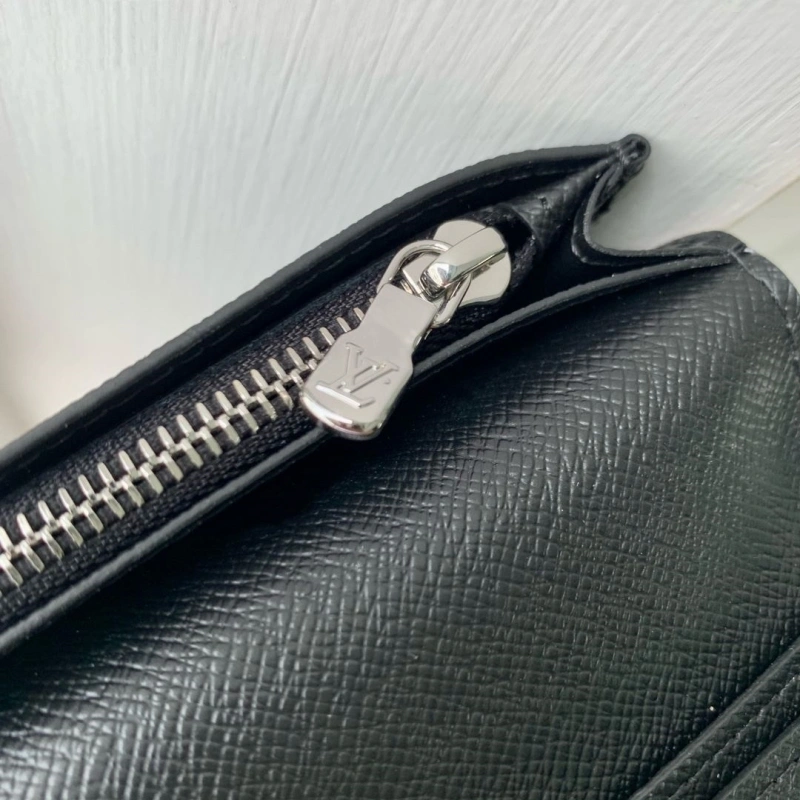 LV Wallets 4048I-0188