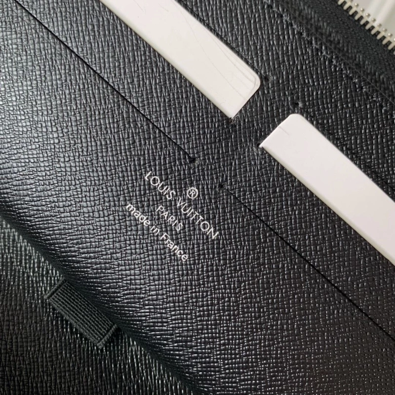 LV Wallets 4048I-0190