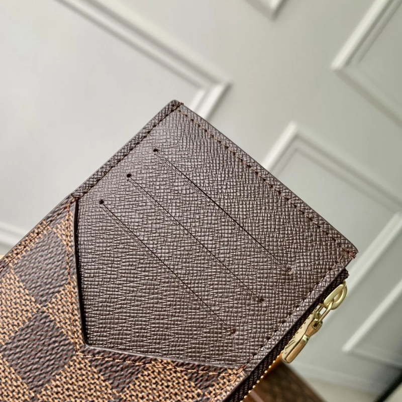 LV Wallets 4048I-0192