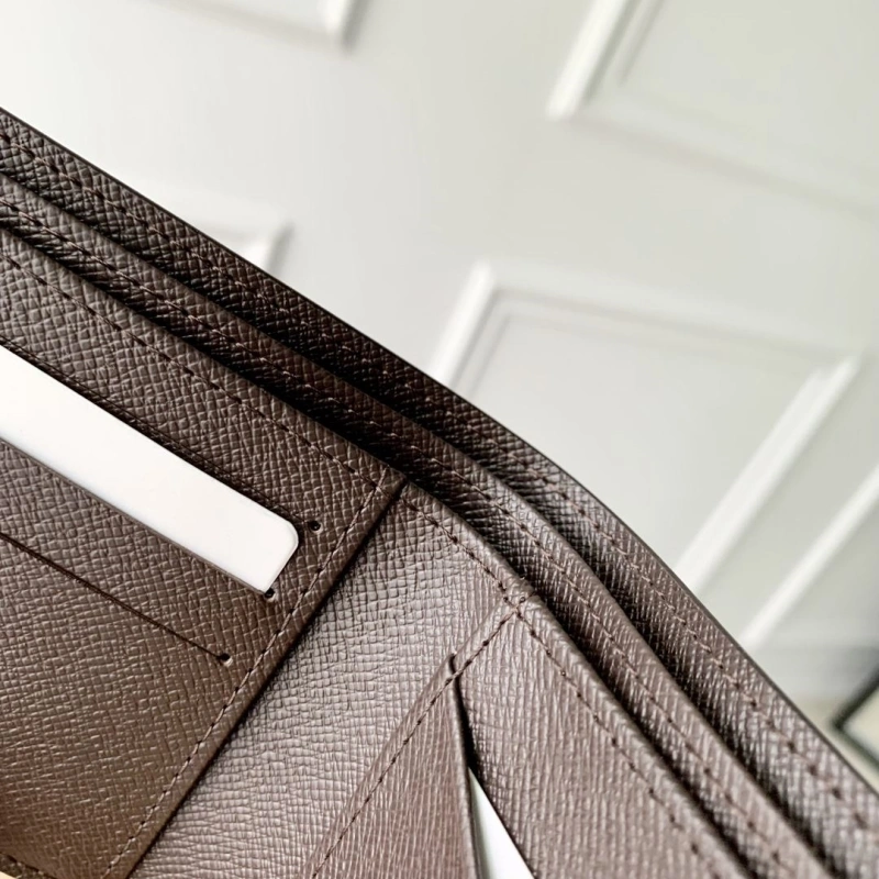 LV Wallets 4048I-0194