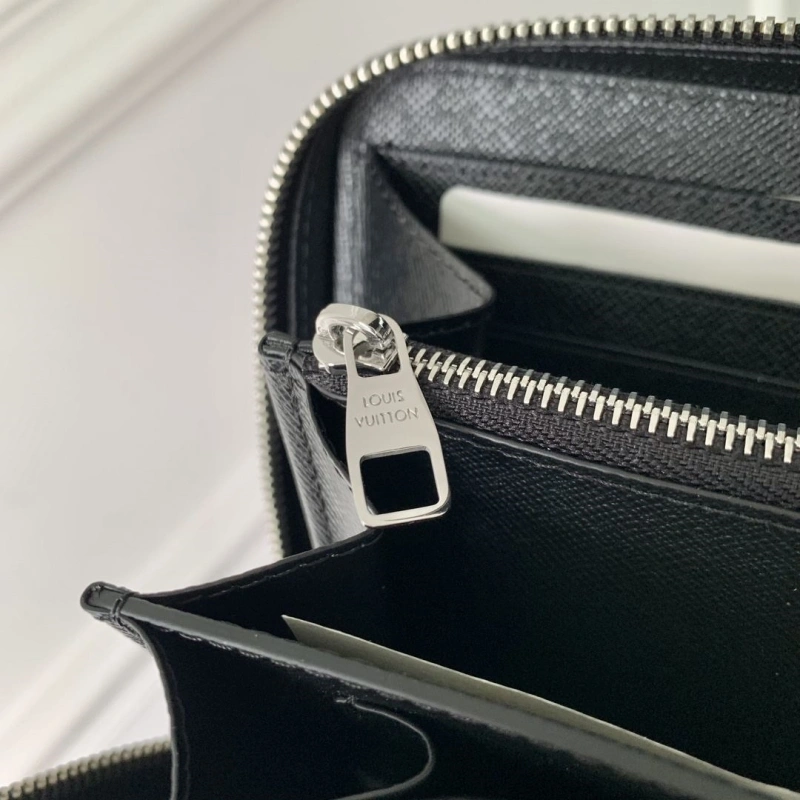 LV Wallets 4048I-0198